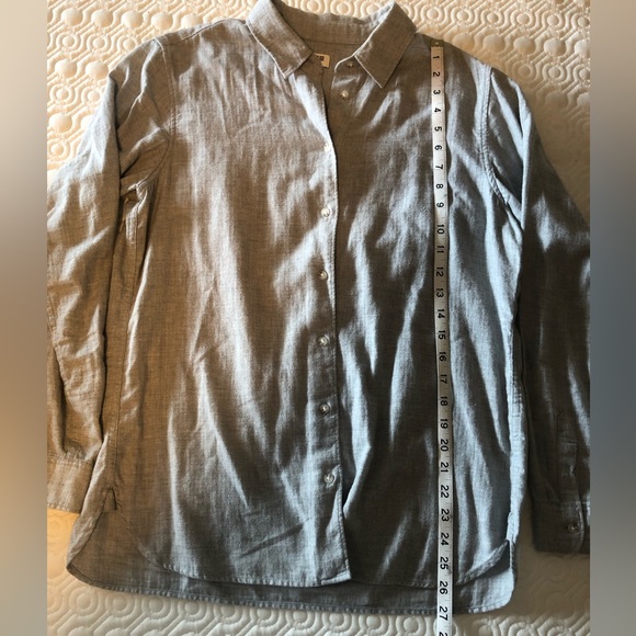 Uniqlo button up long sleeve - Picture 5 of 6